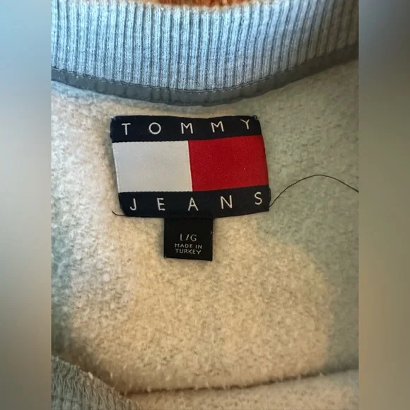 Tommy Hilfiger Cream Fleece Pullover - Picture 6 of 6